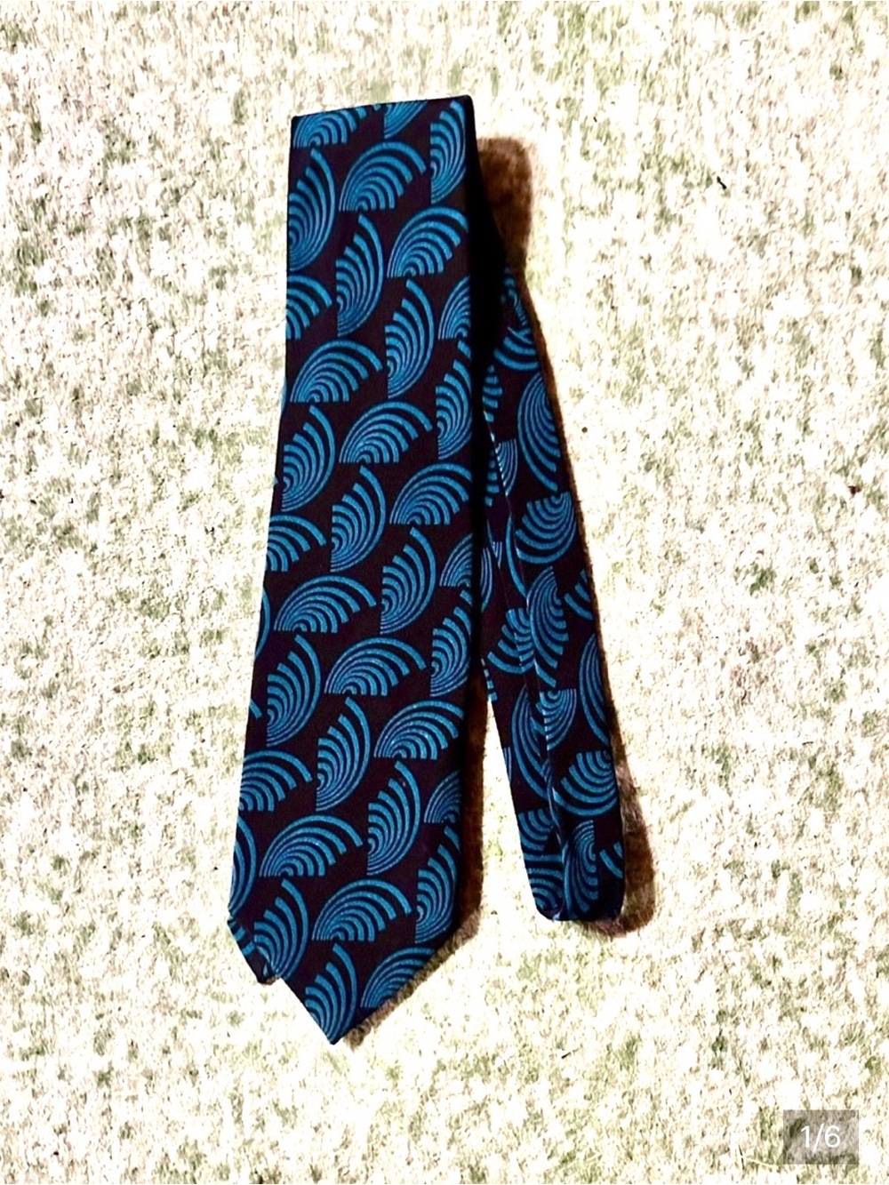 BARNEY’s, New York Silk Tie w/ Japanese-Inspired Seigaiha (wave) pattern.